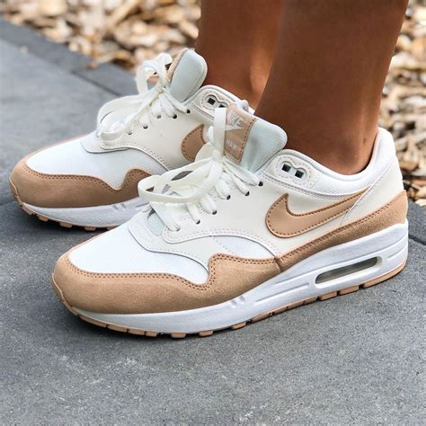 nike air max lw se beige|nike air max beige women's.